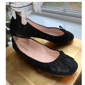 Taryn Rose black ballet flats size 8 1/2 .
